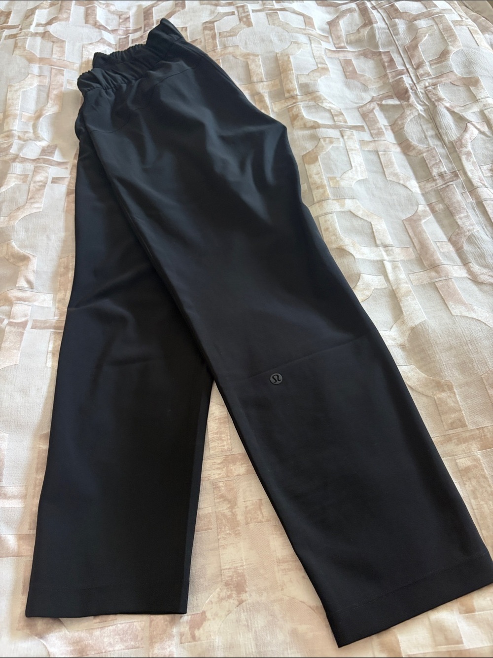 lululemon athletica Women’s Black Relaxed Pants